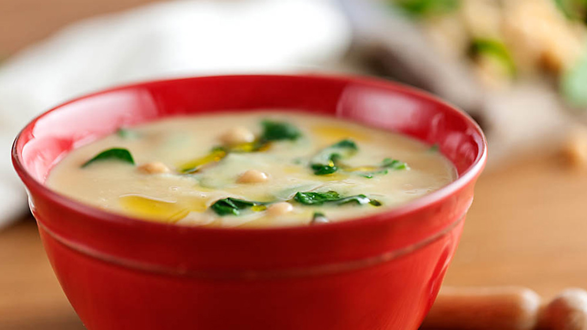 SOPA DE GRÃO COM ESPINAFRE E NOZ MOSCADA