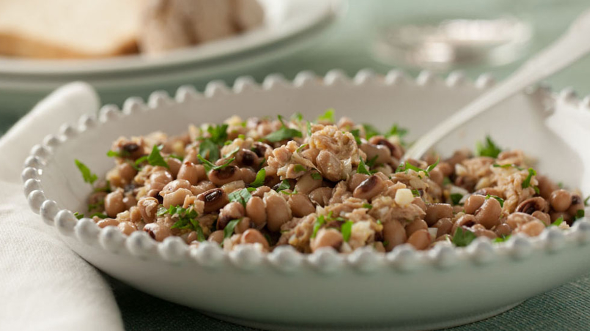 SALADA DE FEIJÃO-FRADE COM ATUM E GENGIBRE