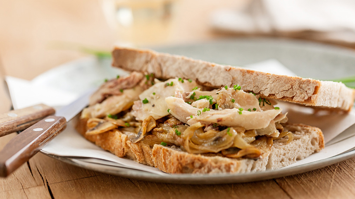 SANDWICH DE FRANGO E COGUMELOS