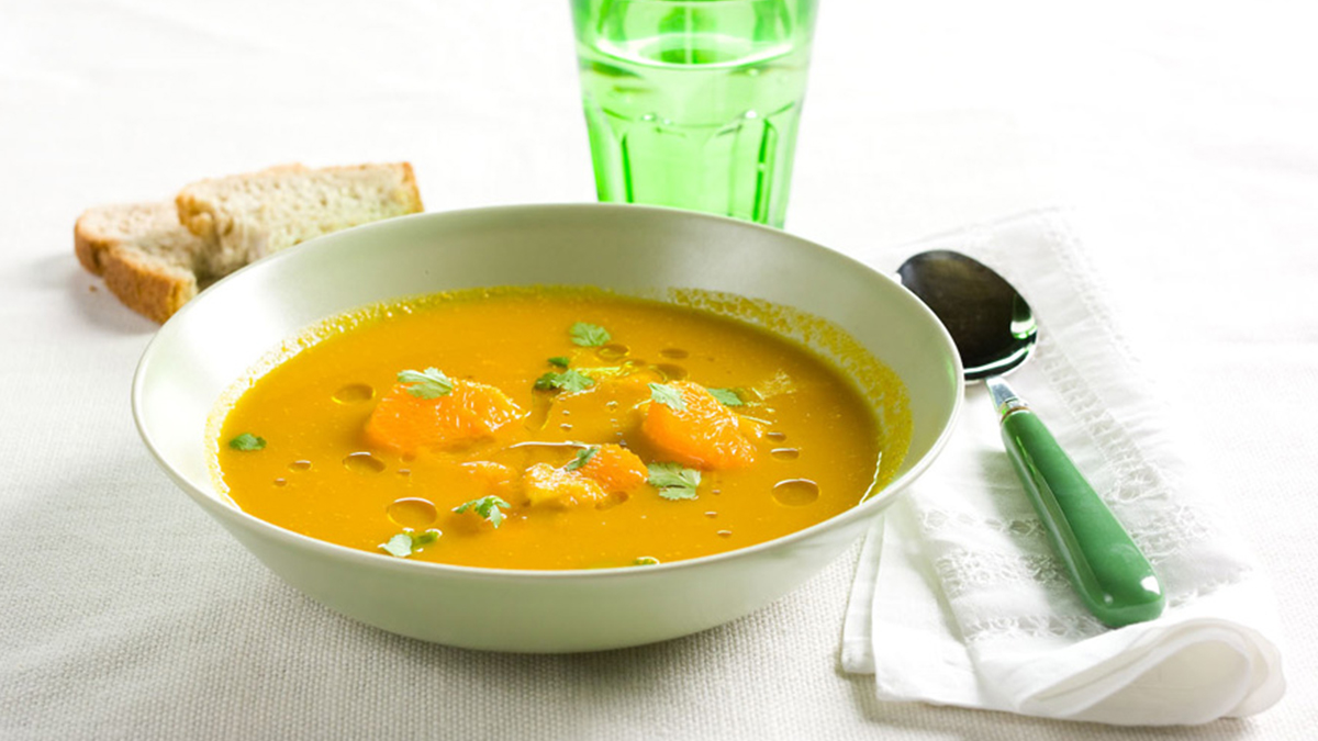 CREME DE CENOURA, LARANJA, MEL E COENTROS