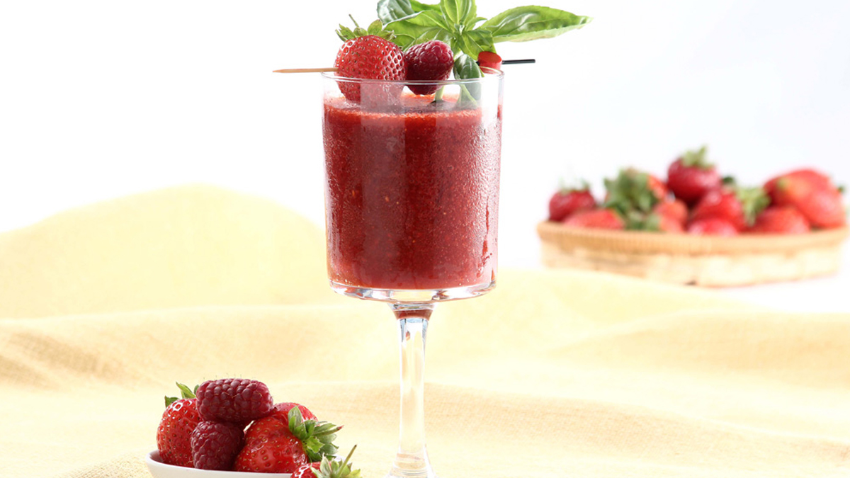 COCKTAIL DE FRAMBOESA E MORANGO