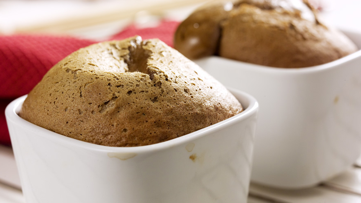 PÃO-DE-LÓ DE CHOCOLATE NEGRO