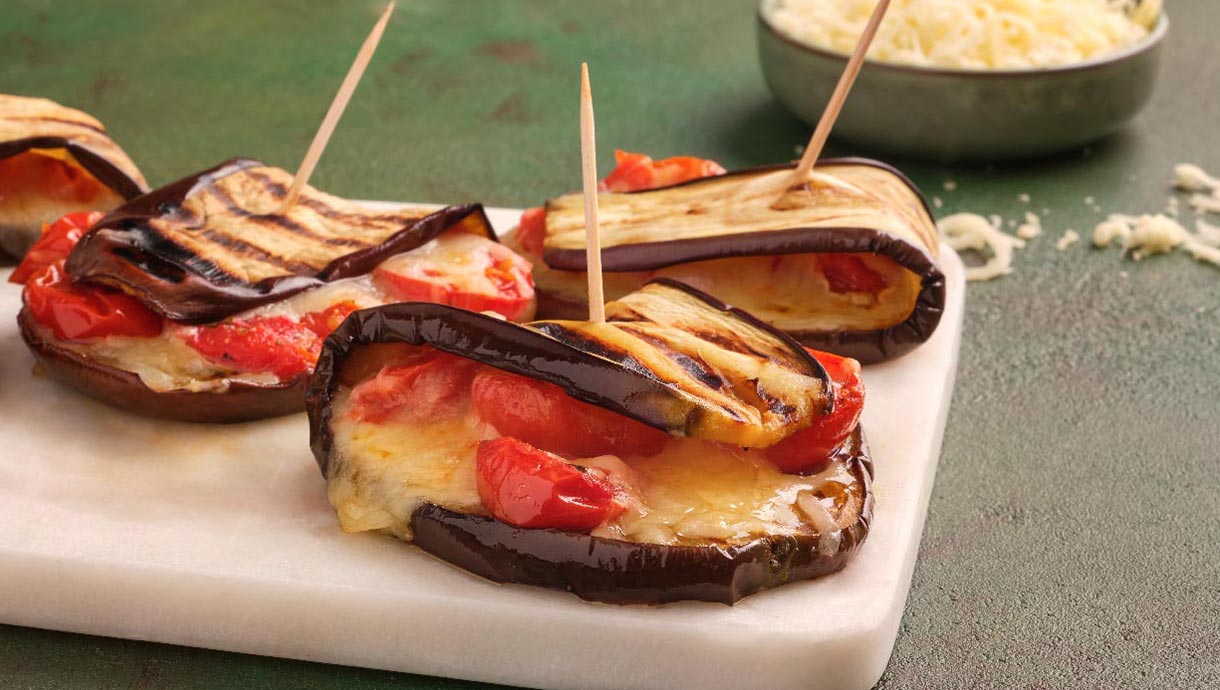 Beringela Recheada Com Mozzarela e Tomate