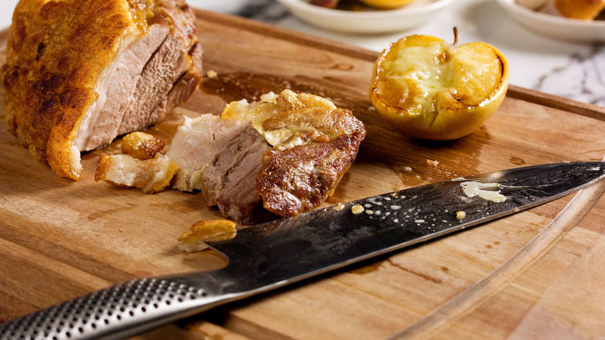 ENTRECOSTO NO FORNO COM MAÇÃ GRATINADA