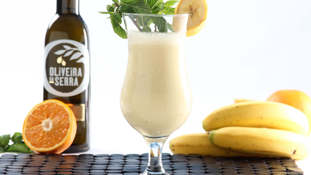 COCKTAIL DE BANANA E LIMÃO