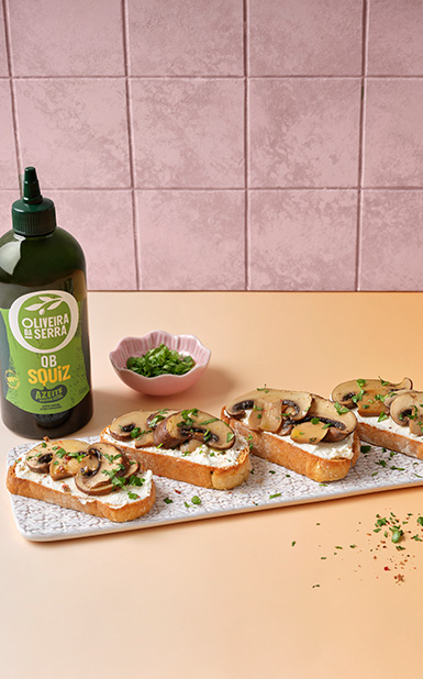 Tosta de cogumelos e ricotta