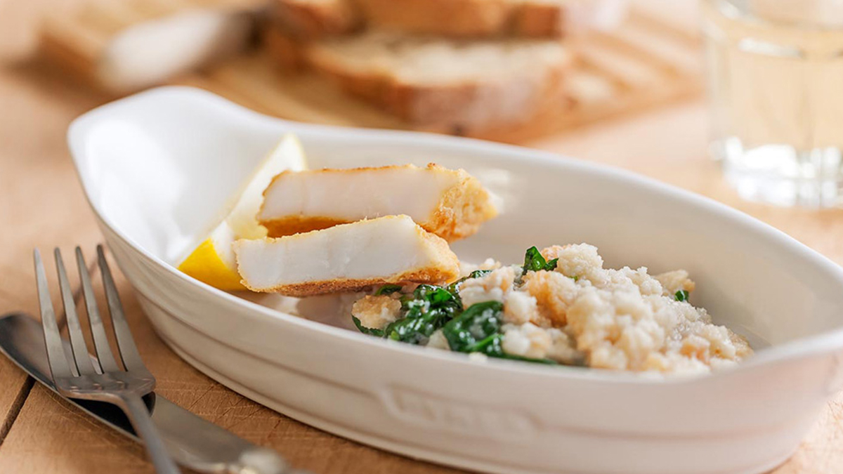 FILETES DE CORVINA, AÇORDA DE ESPINAFRES E COENTROS