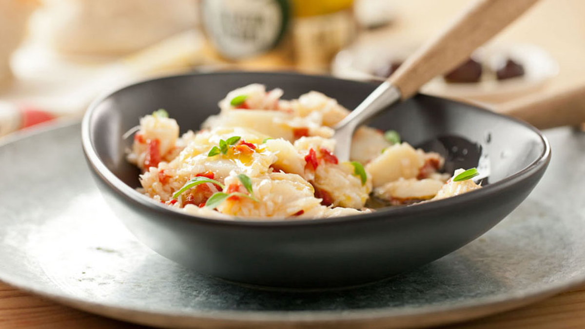SALADA DE BACALHAU COM PIMENTOS ASSADOS