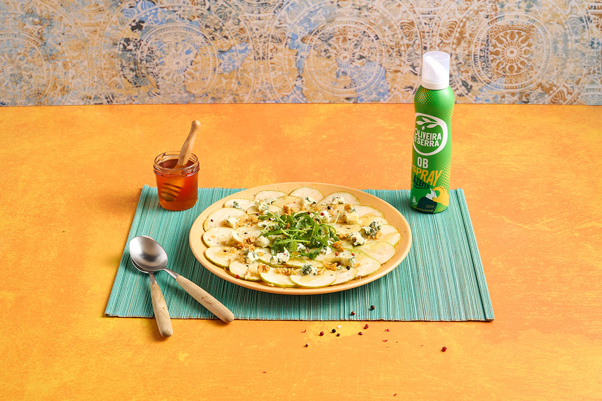 Carpaccio de pera e roquefort