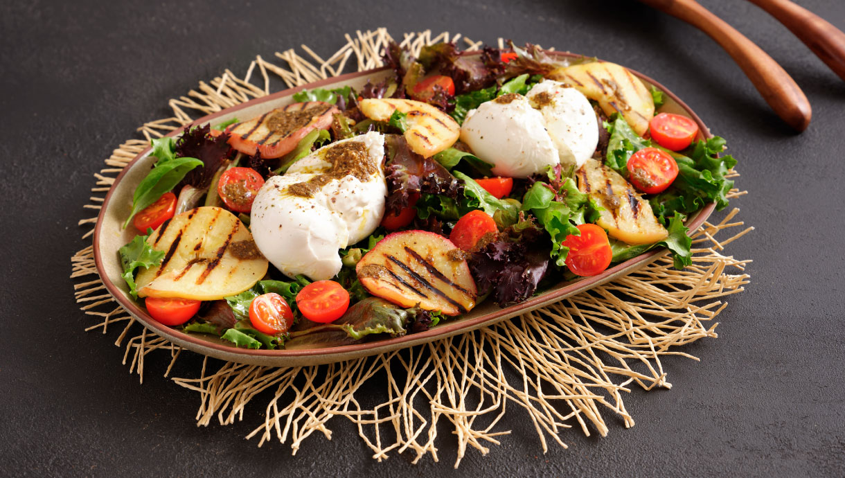 Salada de Pêssego Grelhado Com Burrata