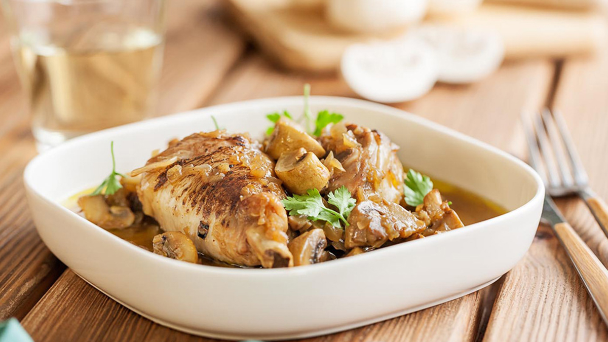 FRANGO FRITO NO TACHO COM COGUMELOS