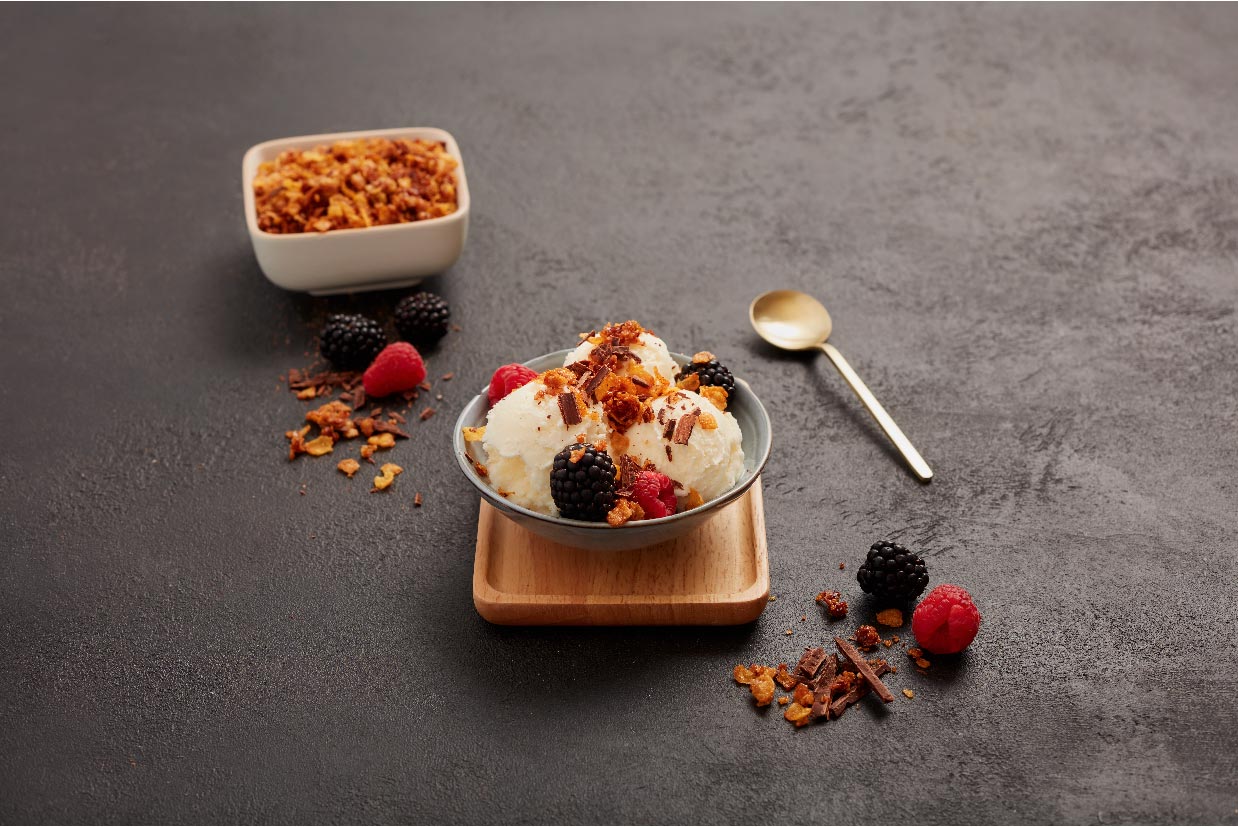 Gelado de iogurte com crumble