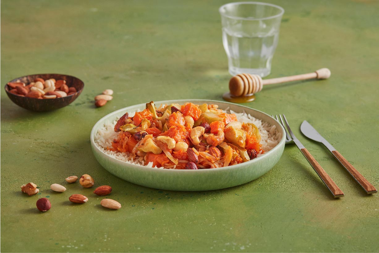 Salada Quente Com Talos de Brócolos, Abóbora e Frutos Secos